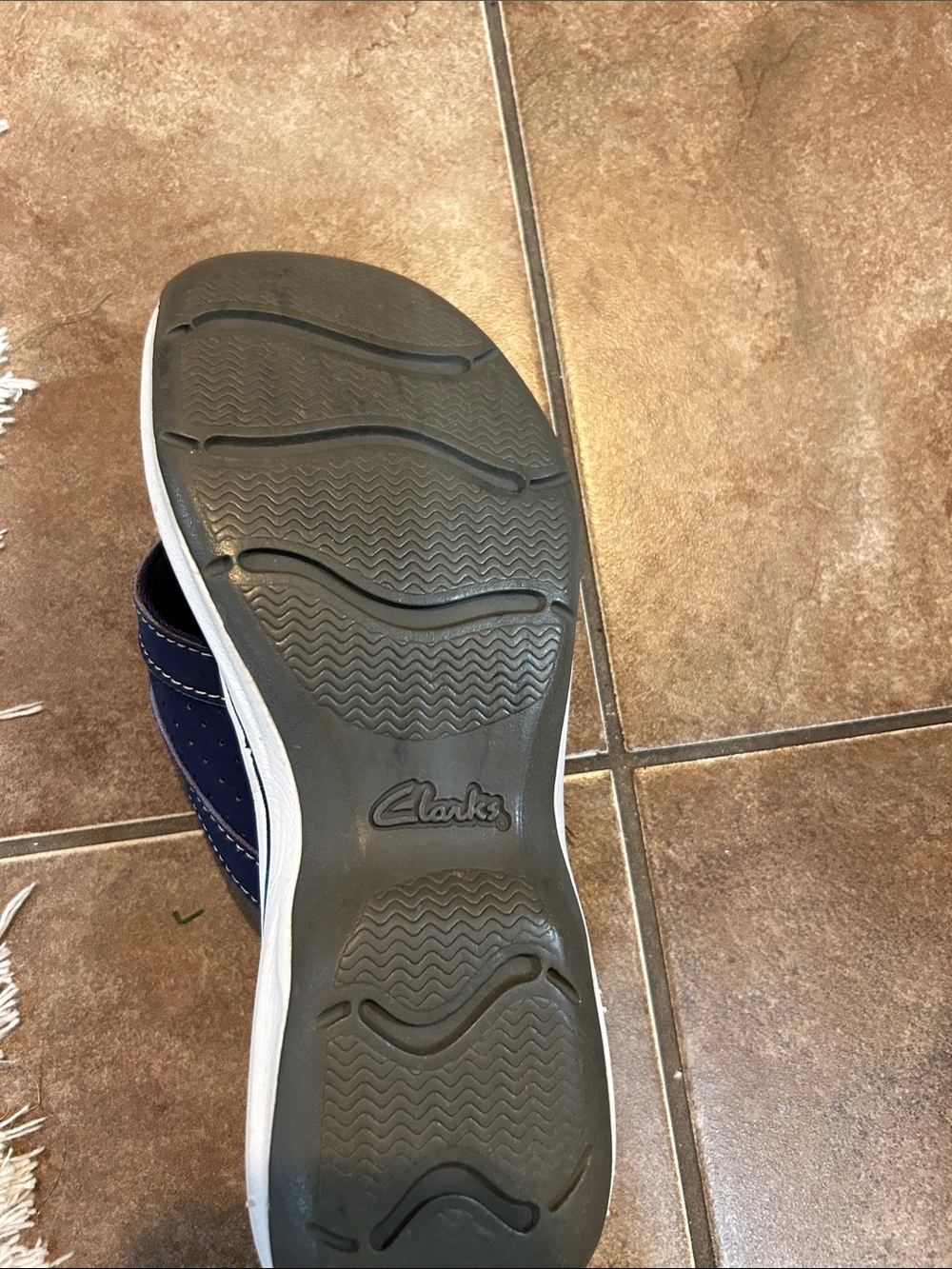 Clarks Navy and Gray Floral Footbed Thong Sandals - Picture 3 of 3